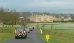 traffic queue getting in to Longleat