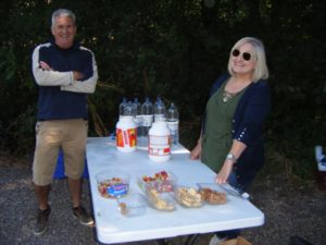 smiley food stop folk